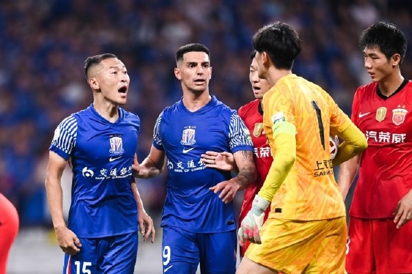 缺中鋒的海港，跟少邊鋒的申花，哪一個更強？